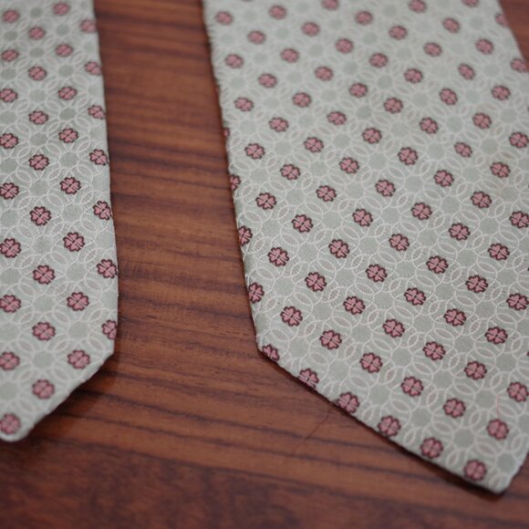 Canali Silk Green Pink Flower print Tie 61" x 3.5" - Picture 3 of 6